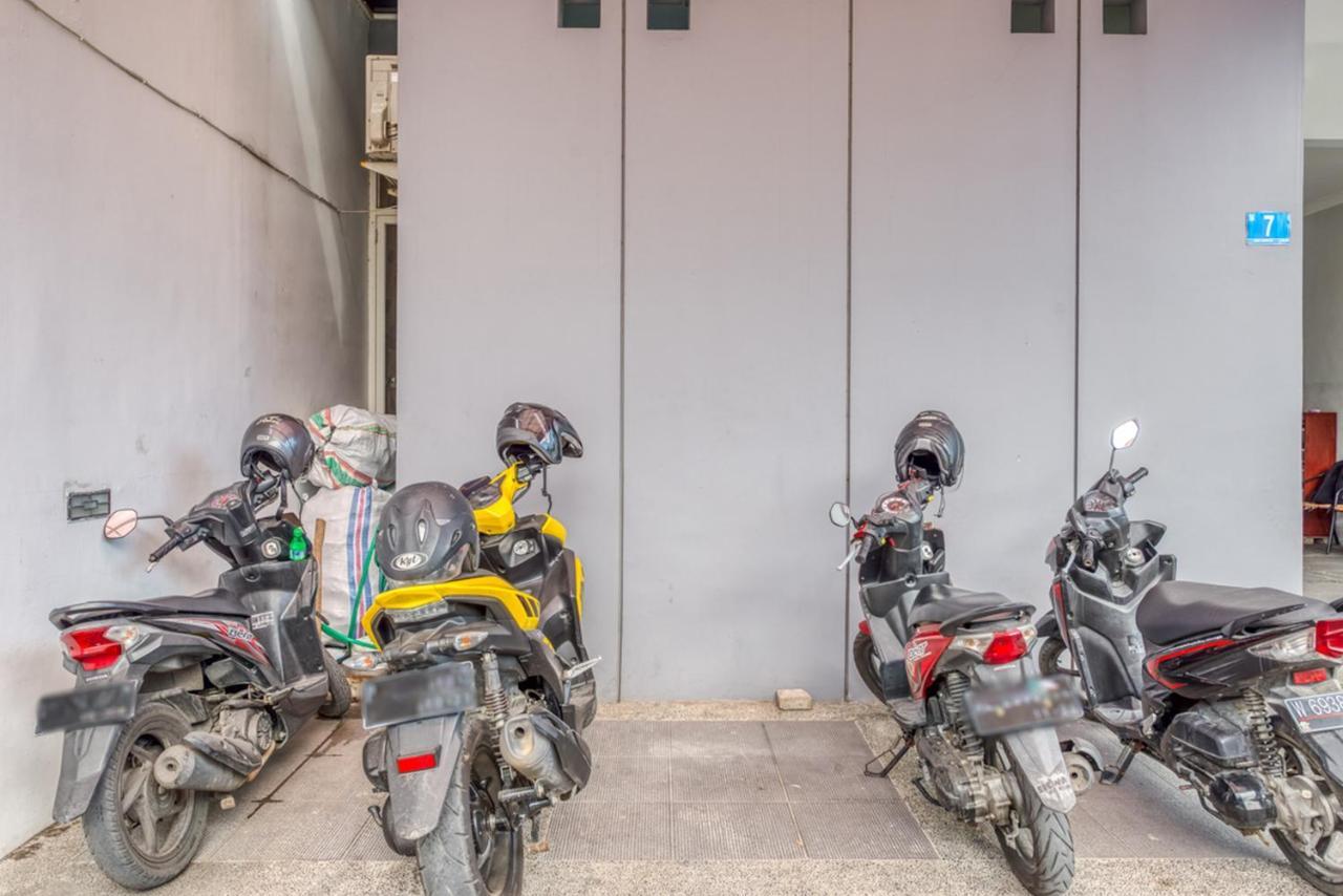 Reddoorz Near Surabaya Zoo Hotel Exterior photo